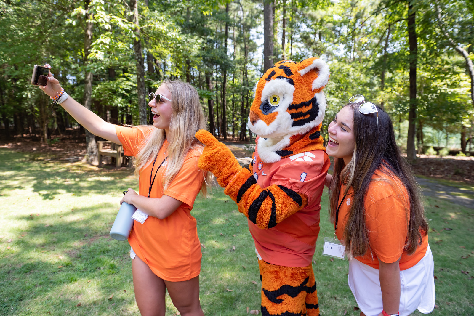 RISE students taking selfie with the Tiger mascot